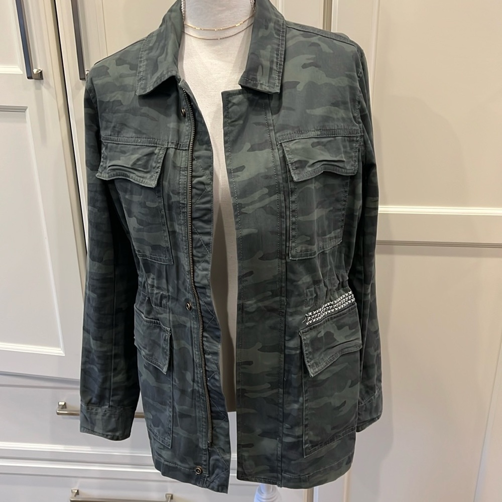 EUC Caslon women’s Camo Jacket